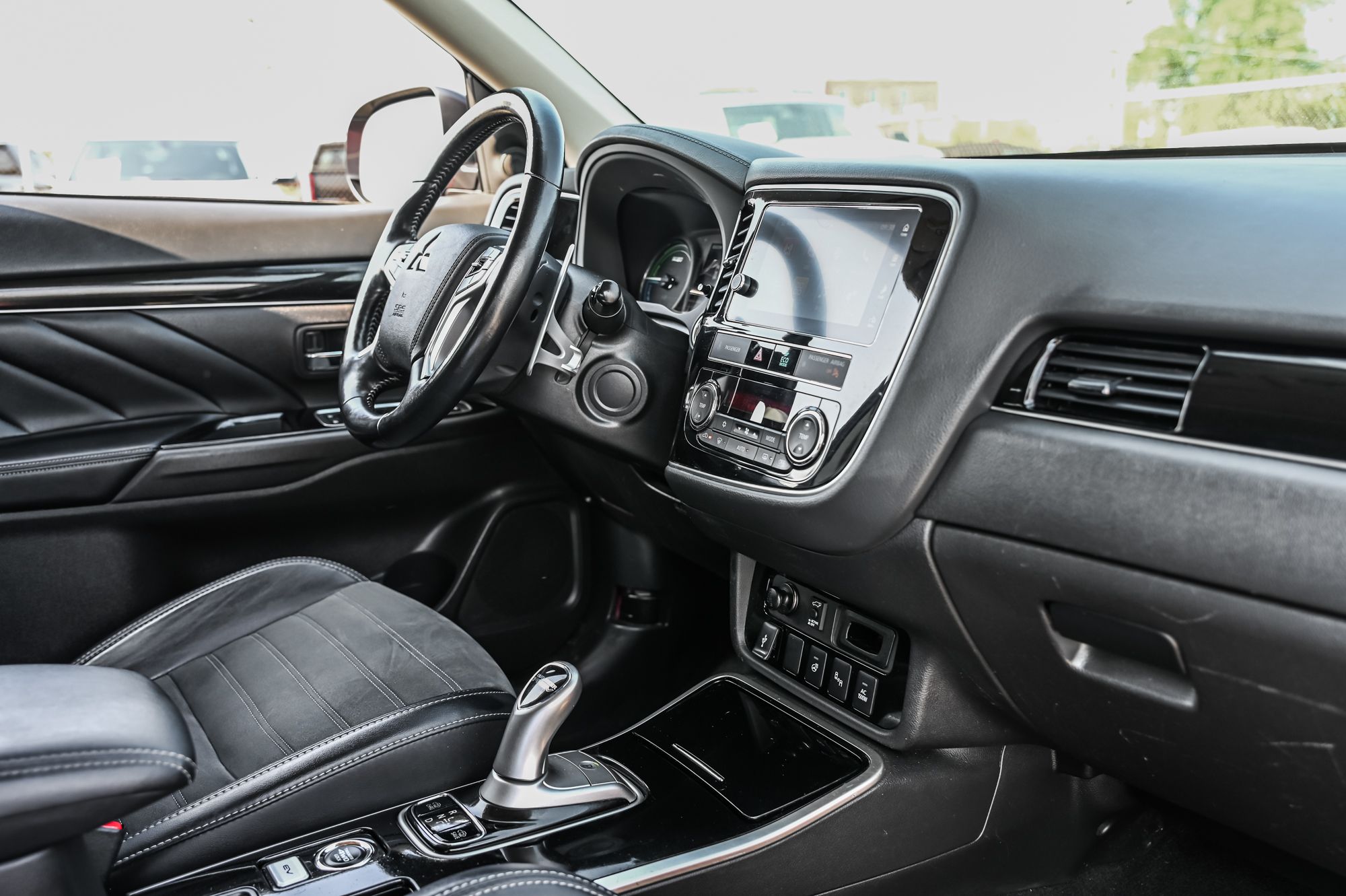 Mitsubishi OUTLANDER PHEV  2019 à Saint-Léonard, Québec