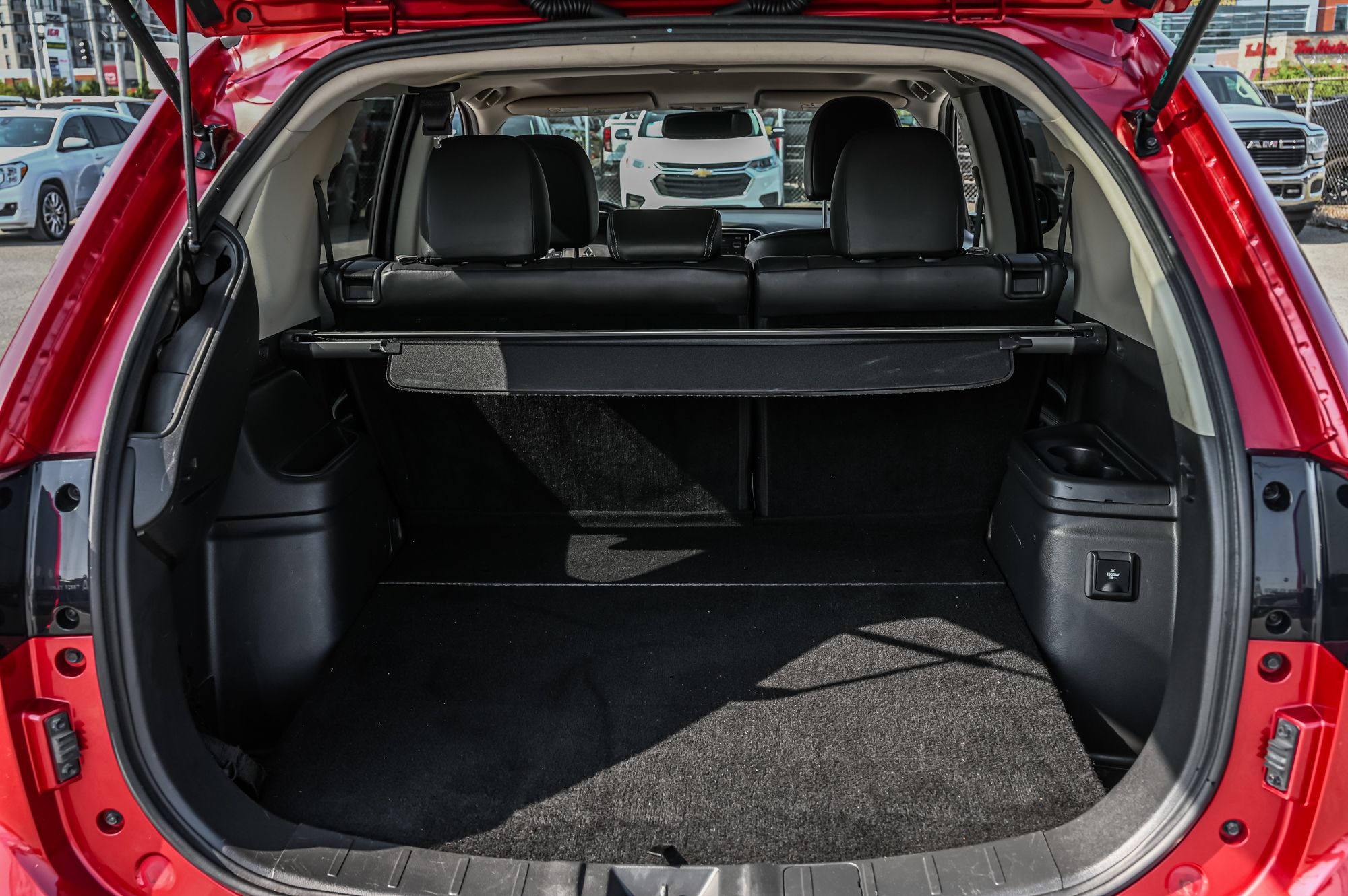 Mitsubishi OUTLANDER PHEV  2019 à Saint-Léonard, Québec