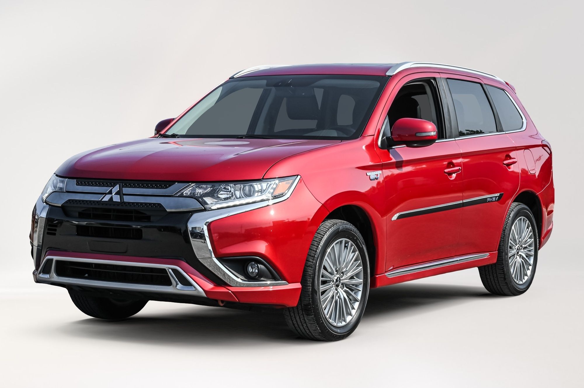 Mitsubishi OUTLANDER PHEV  2019 à Saint-Léonard, Québec