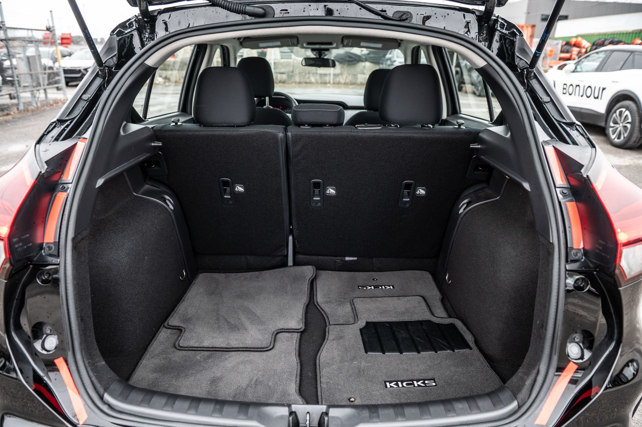 Nissan Kicks  2024
