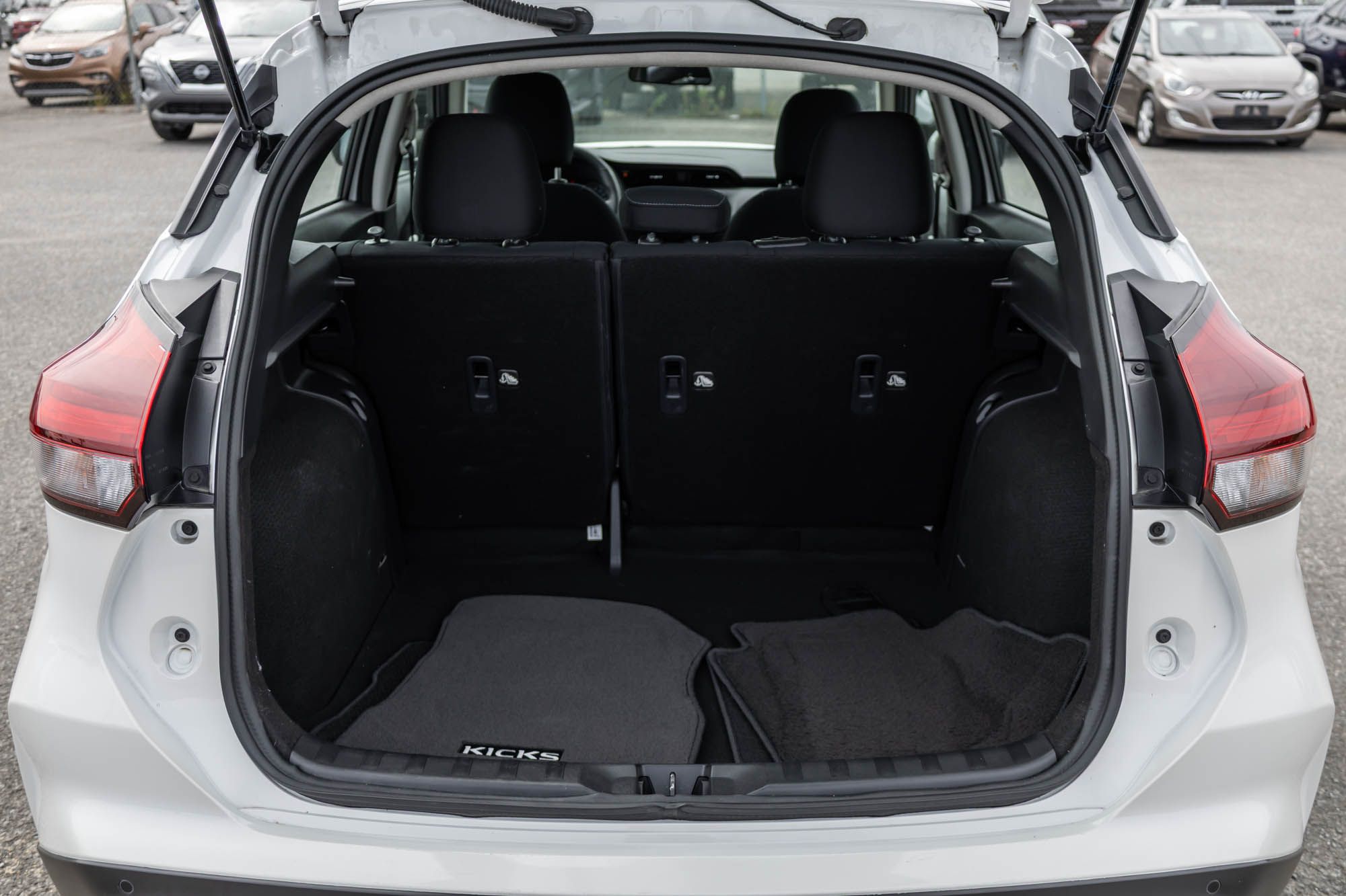 2024 Nissan Kicks