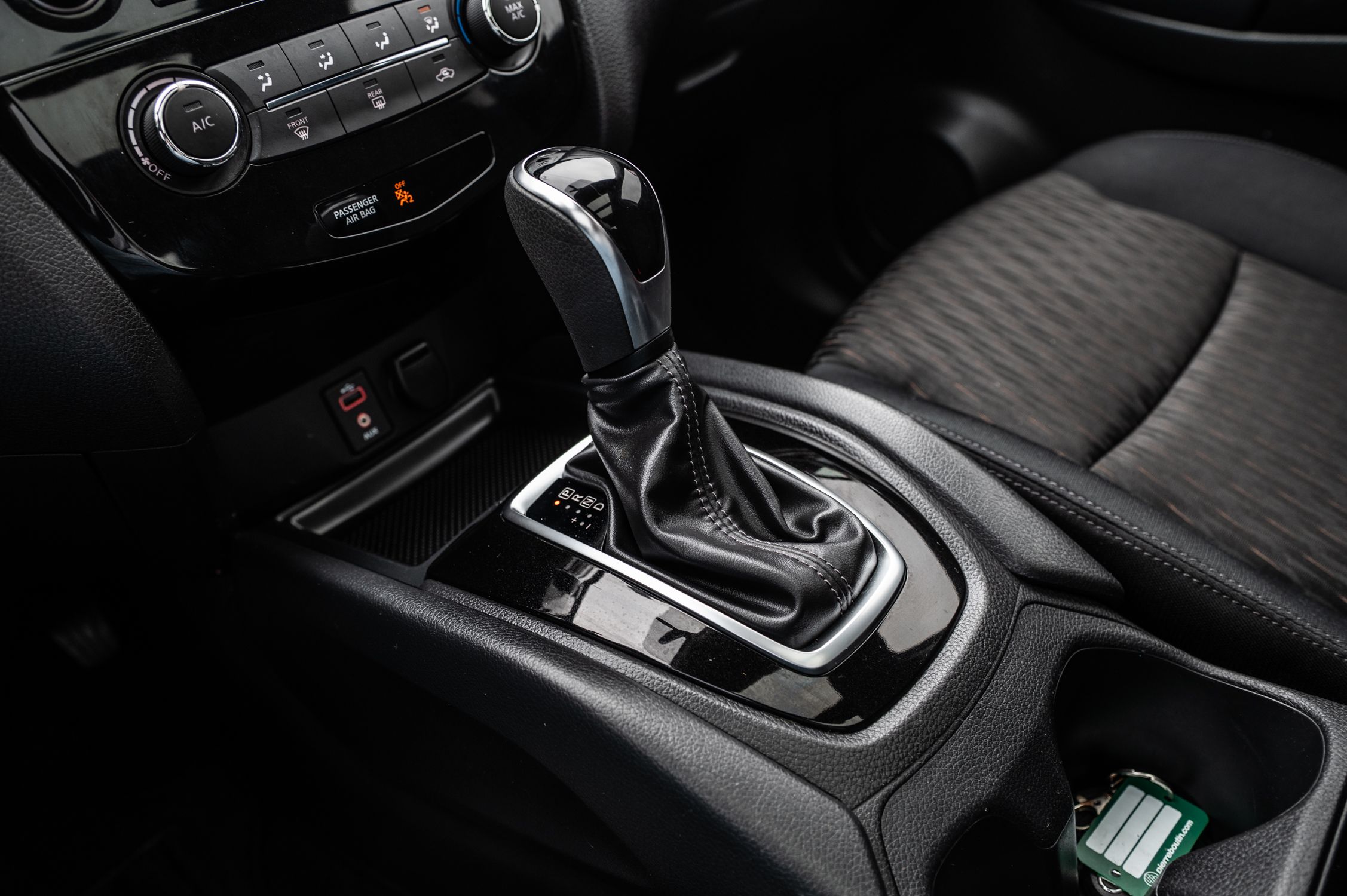 Nissan Rogue  2017