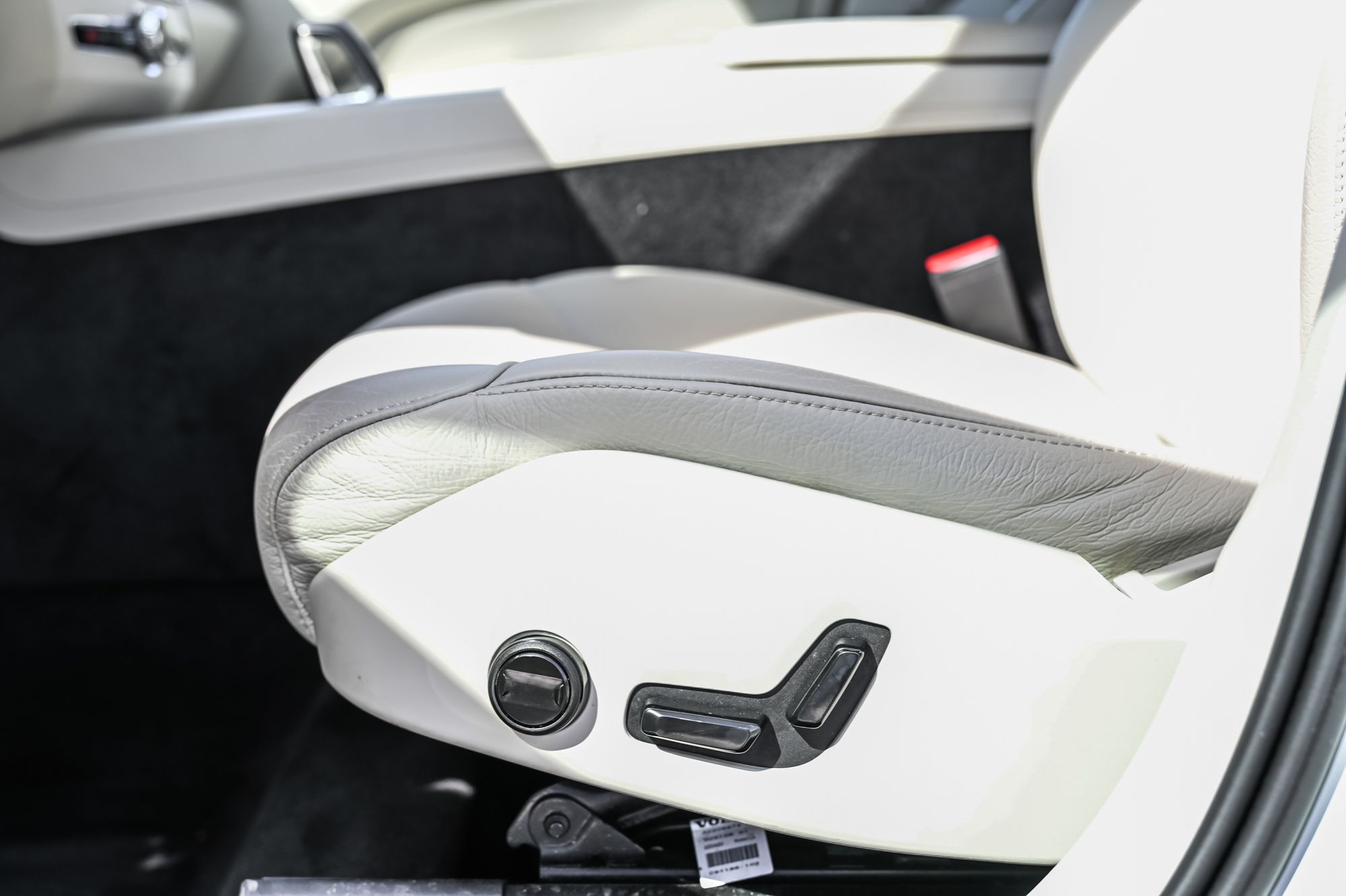 2023 Volvo XC60 in Saint-Leonard, Quebec