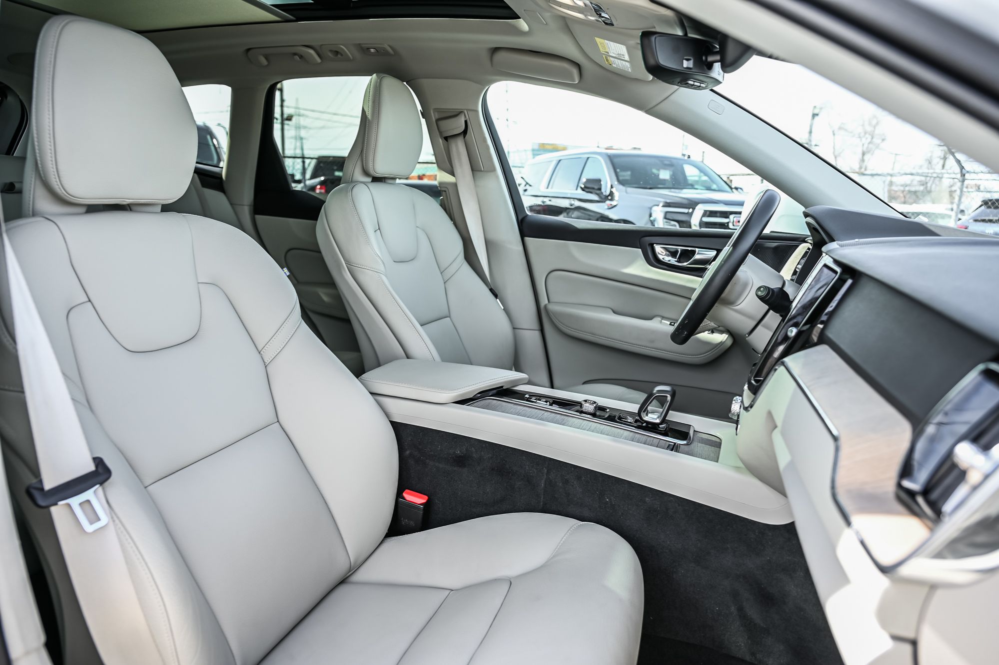 2023 Volvo XC60 in Saint-Leonard, Quebec