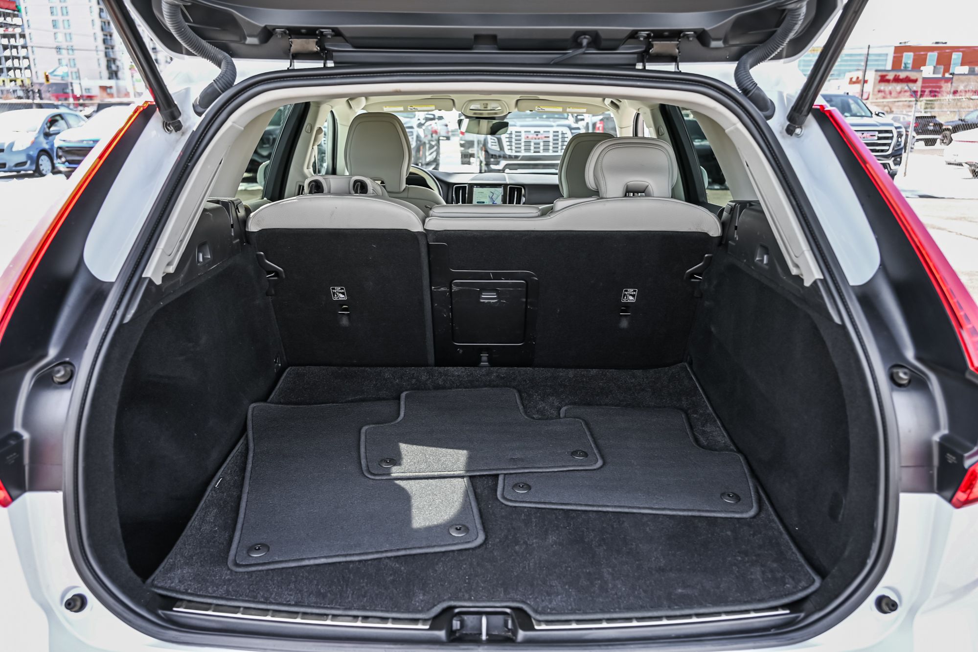 2023 Volvo XC60 in Saint-Leonard, Quebec