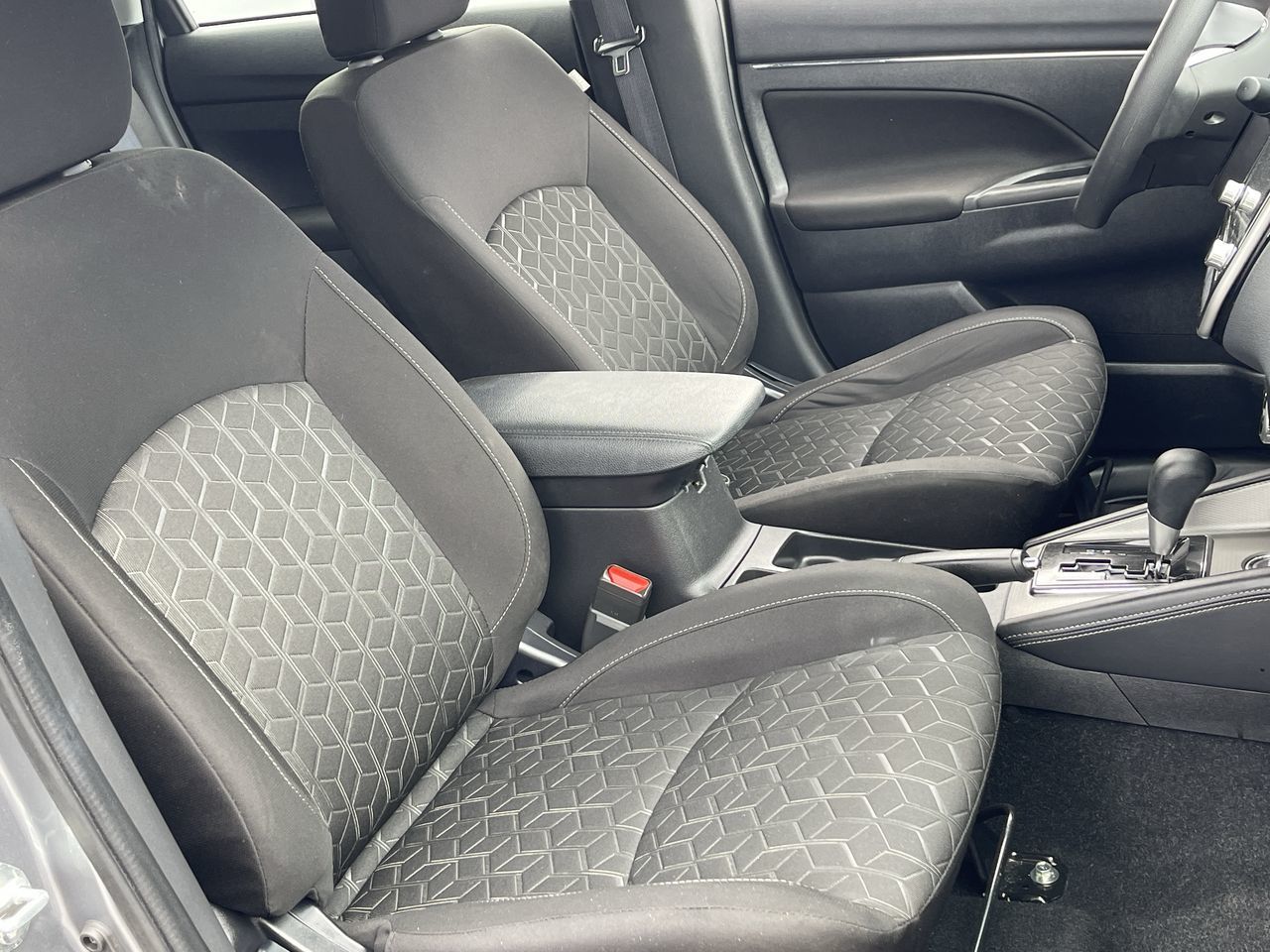 Mitsubishi RVR  2023 à Saint-Léonard, Québec