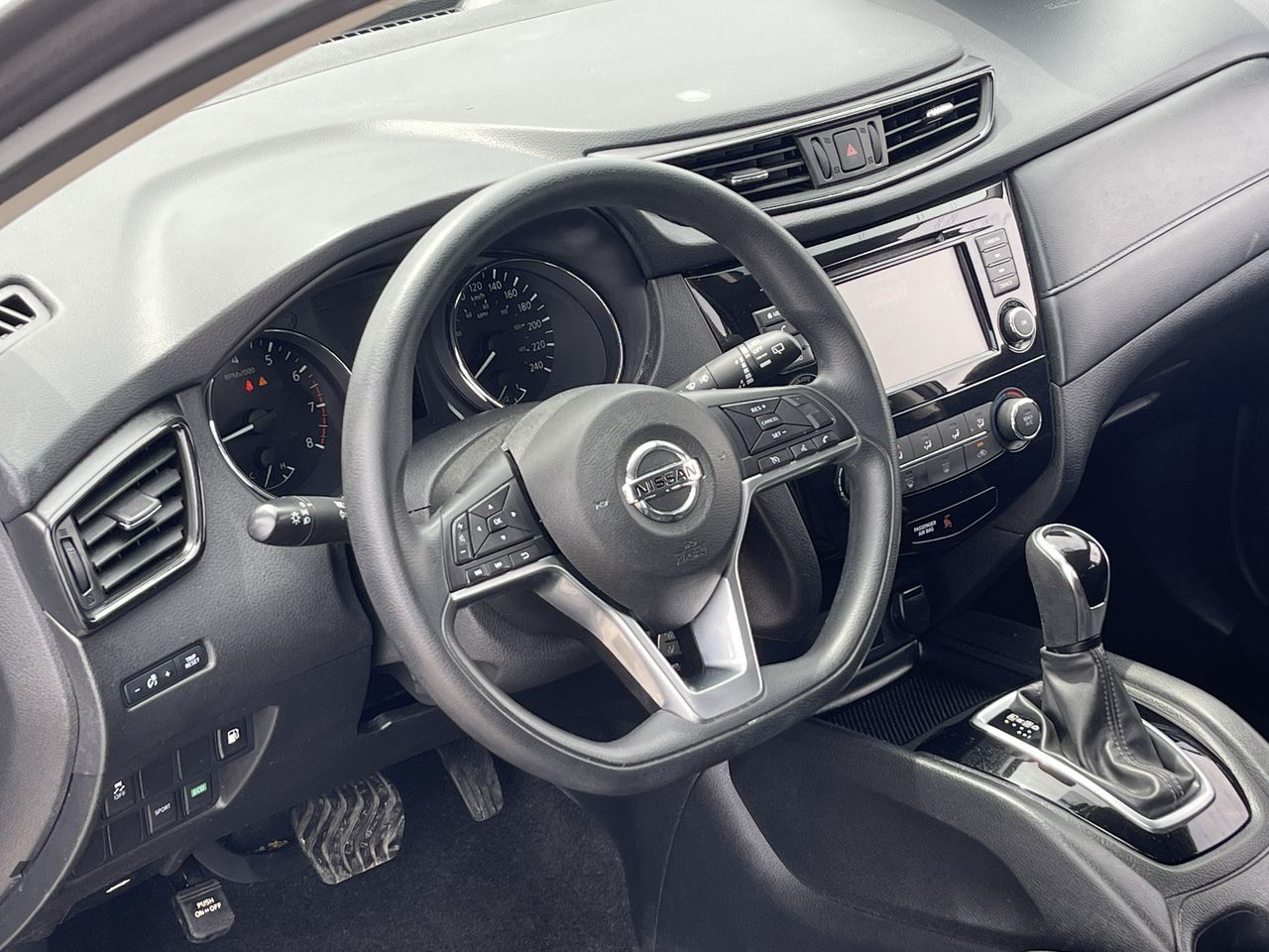 2018 Nissan Rogue in Saint-Leonard, Quebec