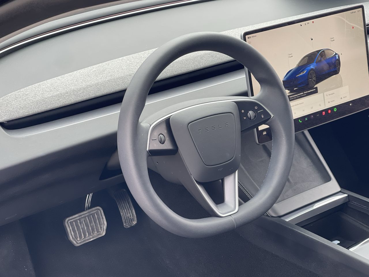 2024 Tesla MODEL 3 in Saint-Leonard, Quebec
