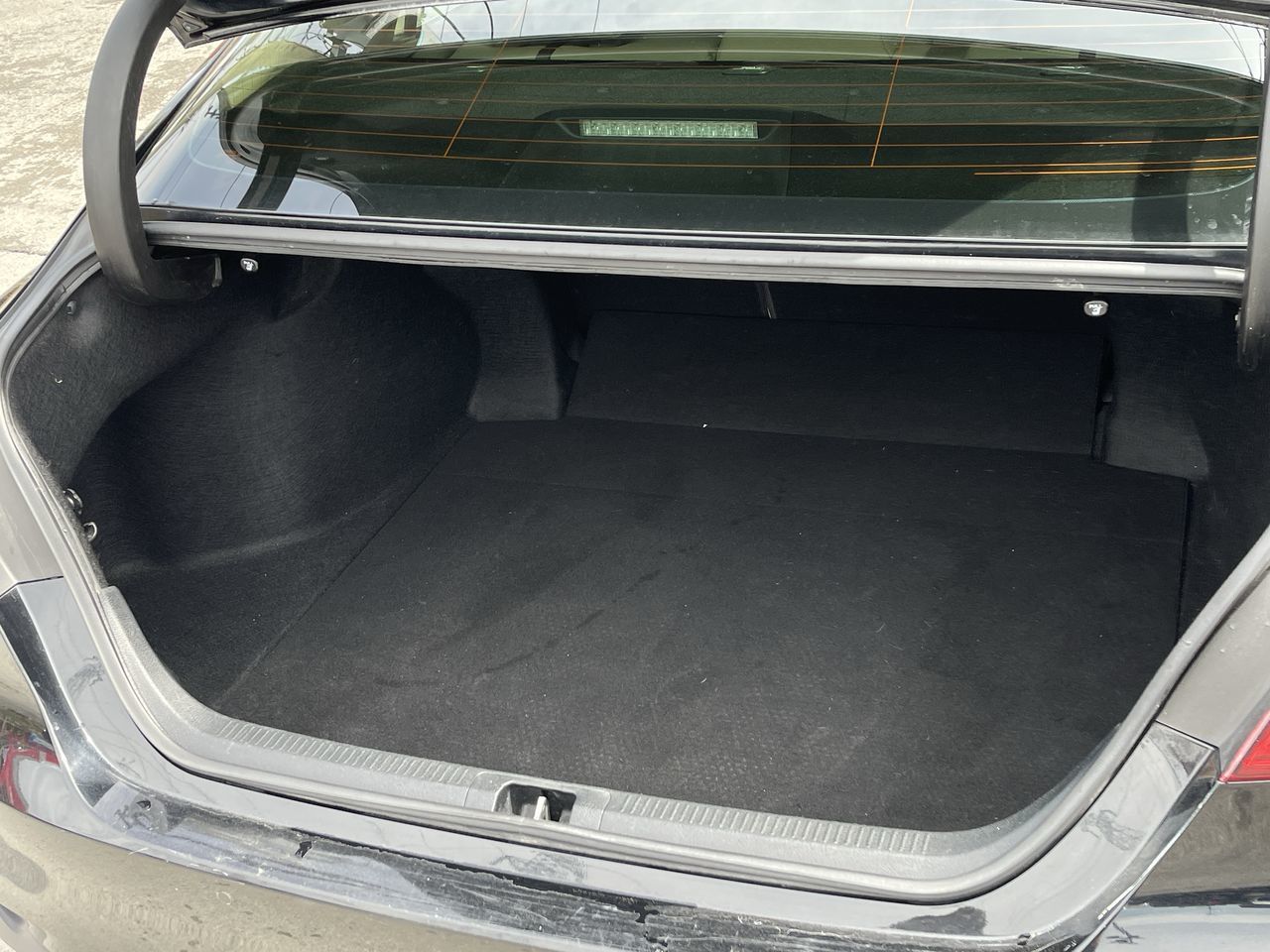 2018 Toyota Camry in Saint-Leonard, Quebec