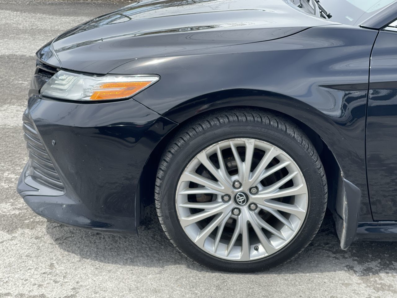 2018 Toyota Camry in Saint-Leonard, Quebec