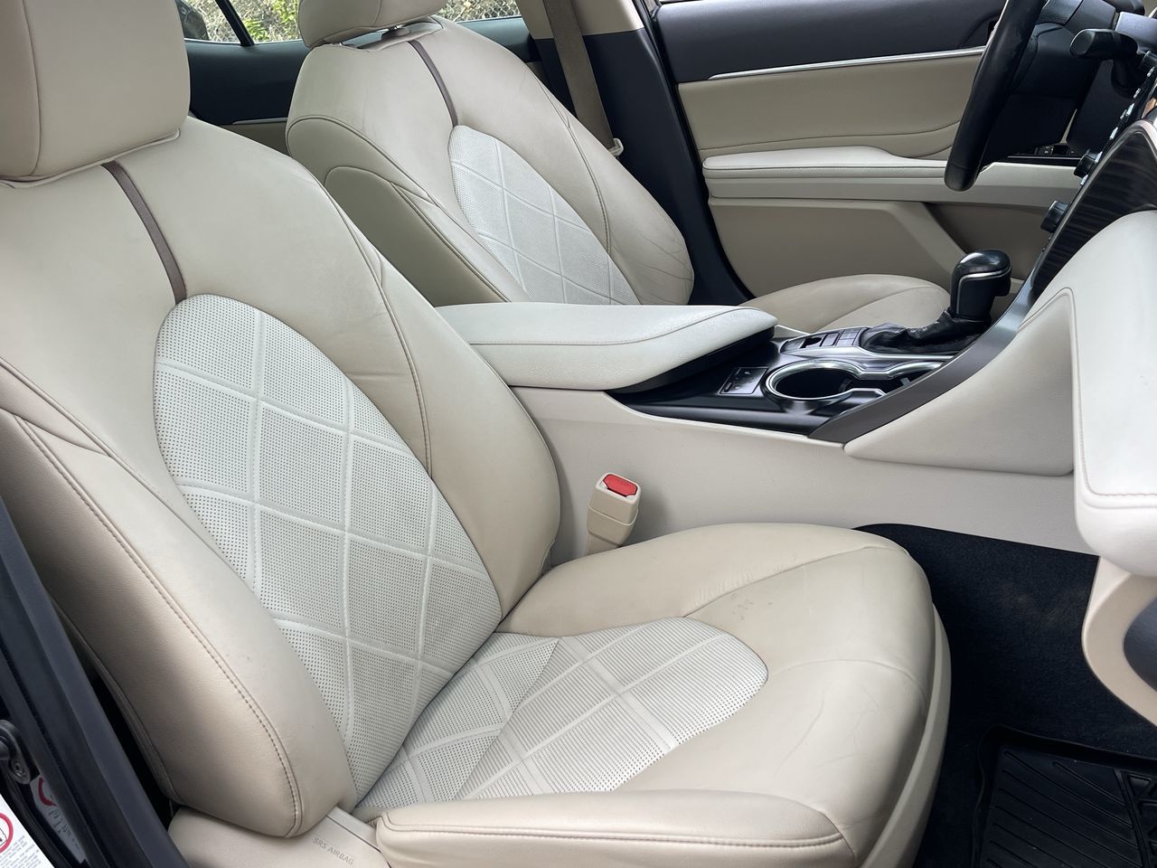 2018 Toyota Camry in Saint-Leonard, Quebec