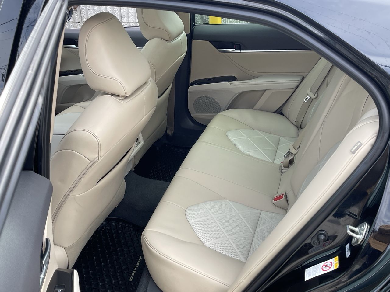 2018 Toyota Camry in Saint-Leonard, Quebec