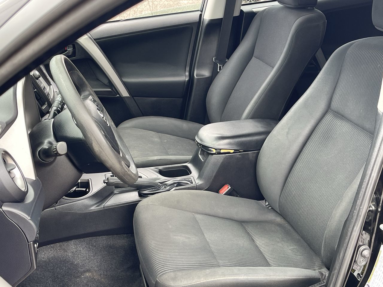 2018 Toyota RAV4 in Saint-Leonard, Quebec