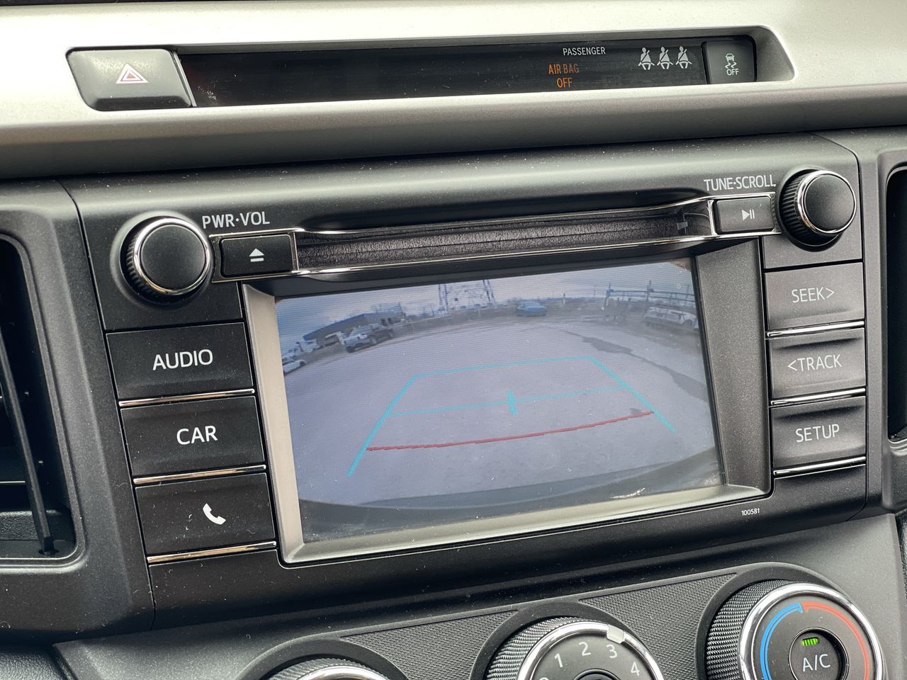 2018 Toyota RAV4 in Saint-Leonard, Quebec