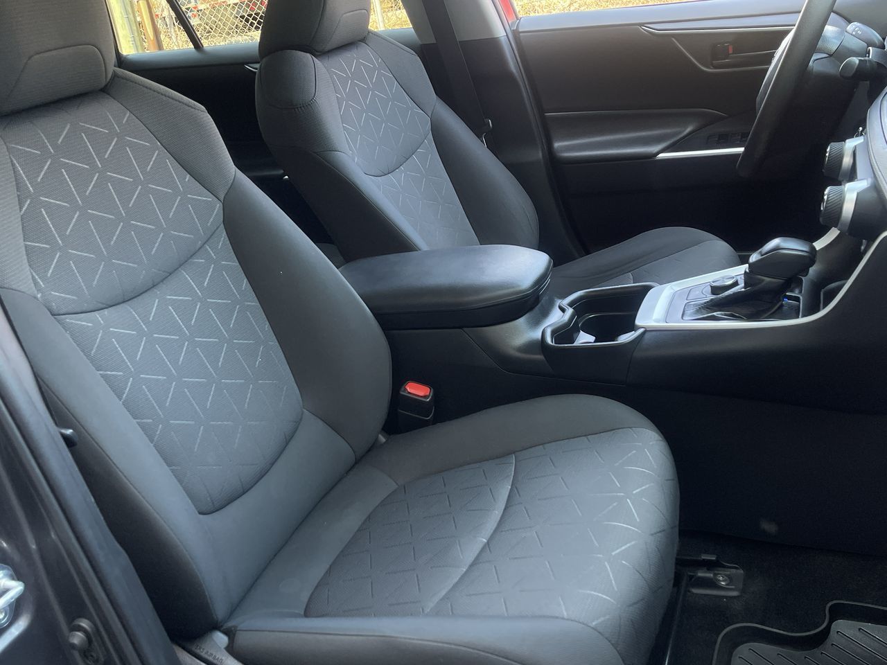 Toyota RAV4  2021 à Saint-Léonard, Québec