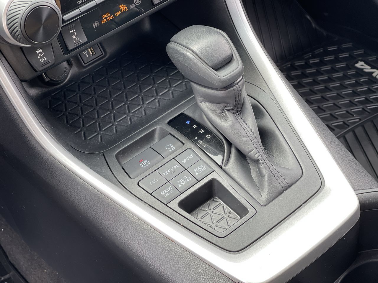 2023 Toyota RAV4 in Saint-Leonard, Quebec