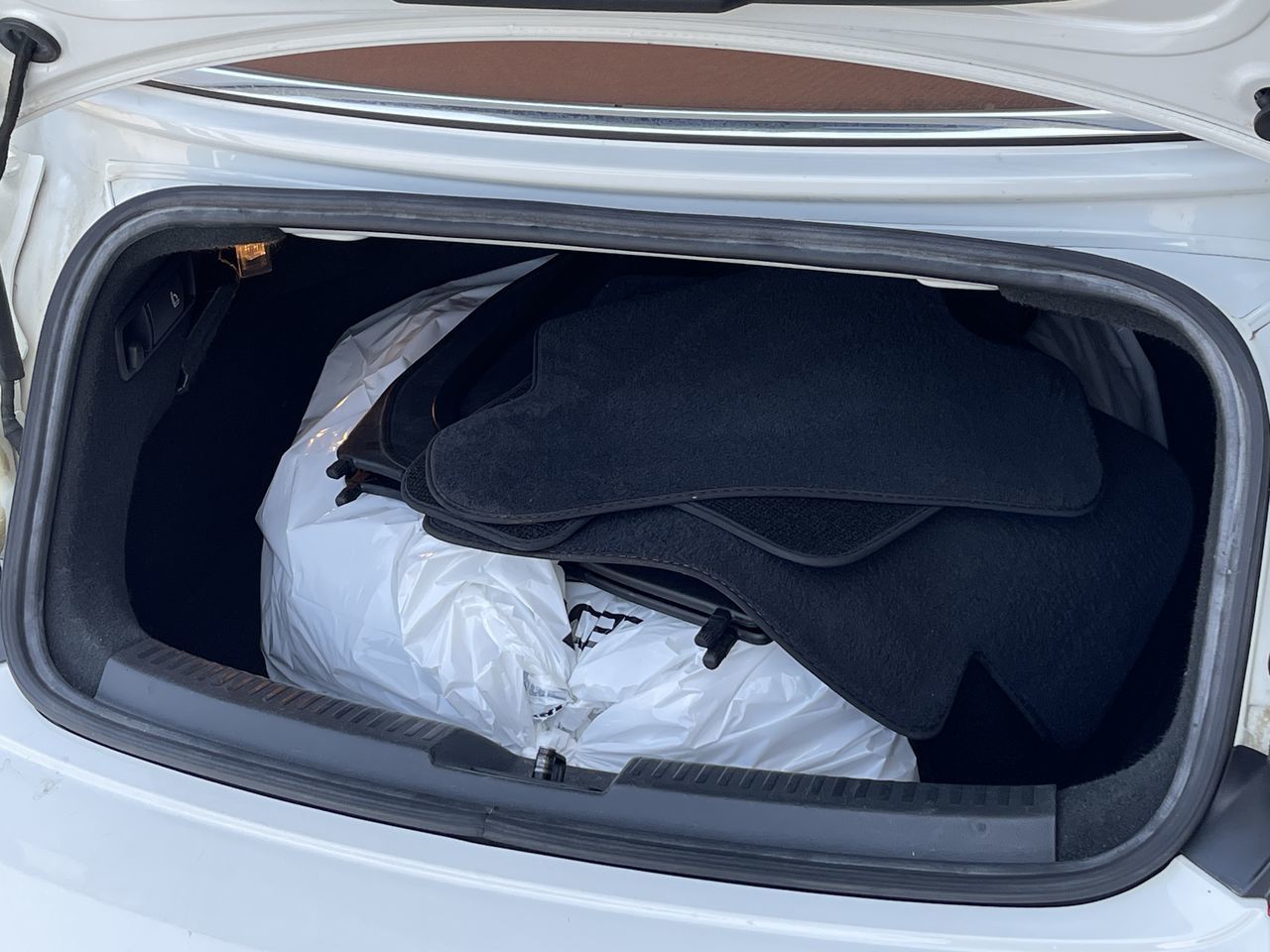 2017 Volkswagen Beetle Convertible in Saint-Leonard, Quebec
