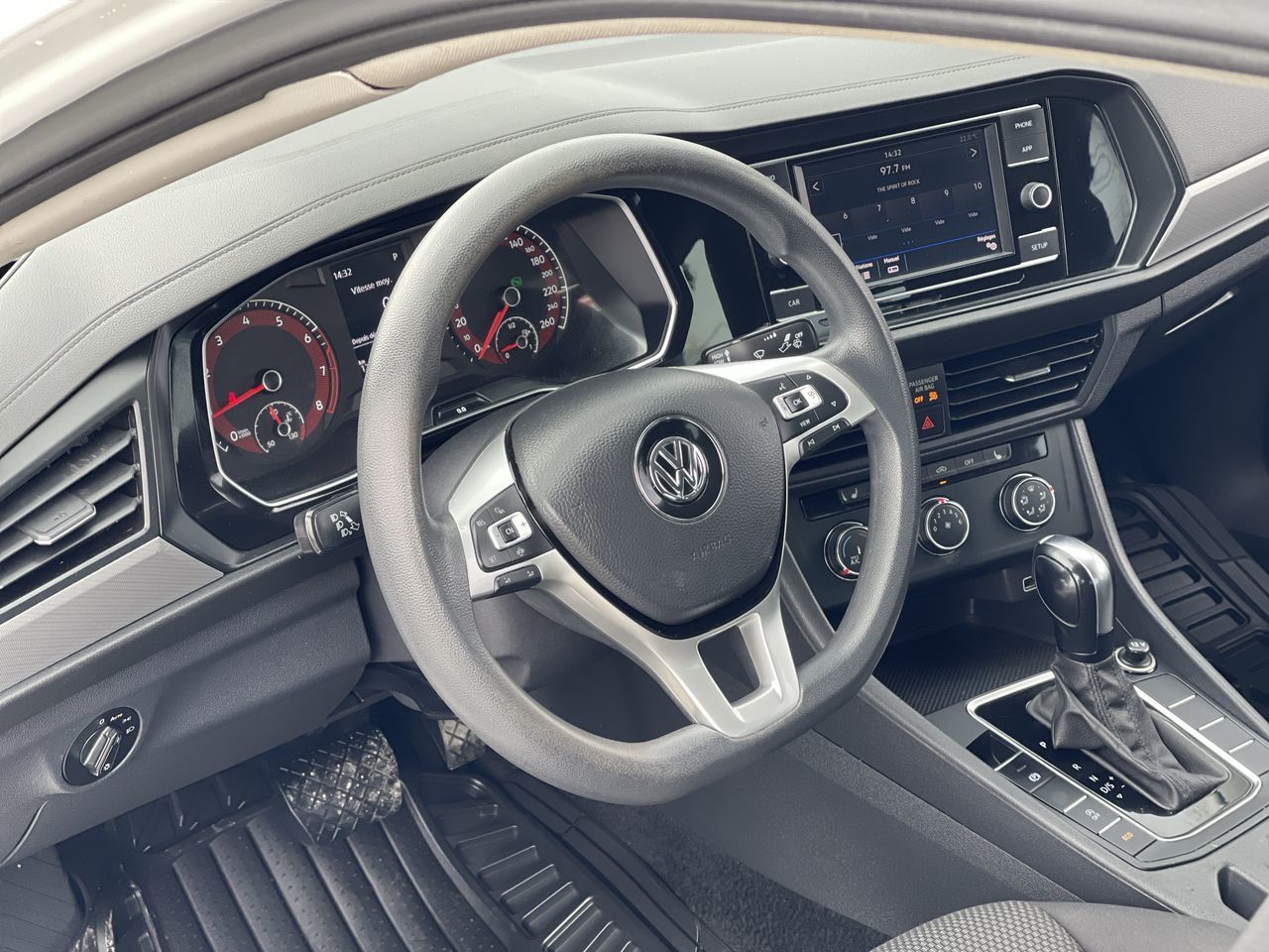 2019 Volkswagen Jetta in Saint-Leonard, Quebec