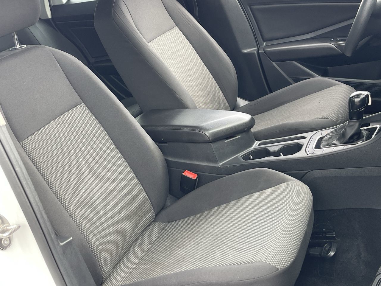 2019 Volkswagen Jetta in Saint-Leonard, Quebec