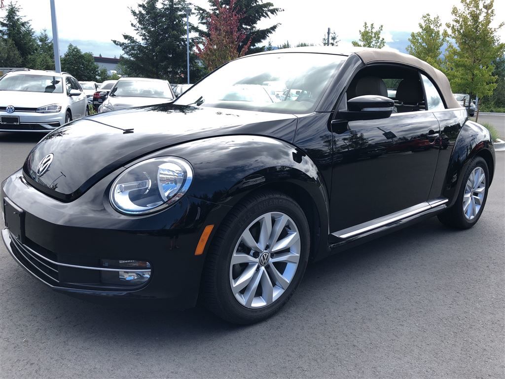 Used 2014 Volkswagen Beetle Convertible Convertible Highline w/ Tech
