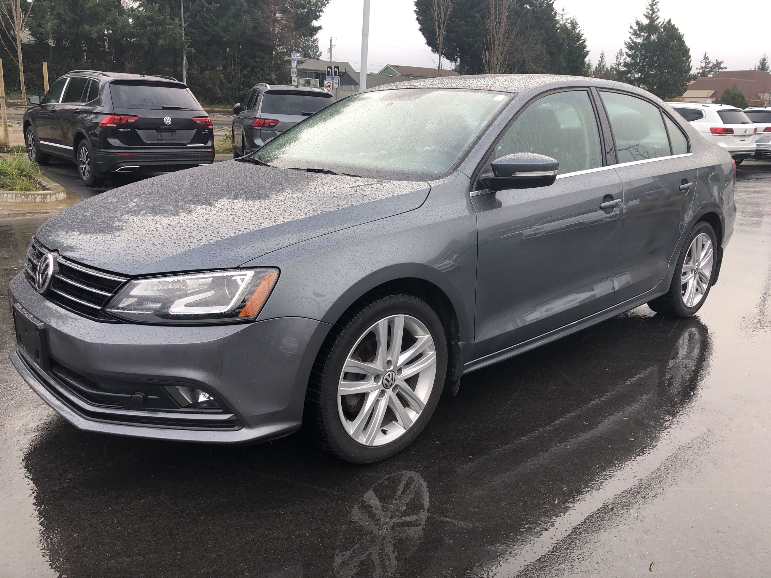 Used 2015 Volkswagen Jetta TDI Highline Auto w/ Technology Pkg. for