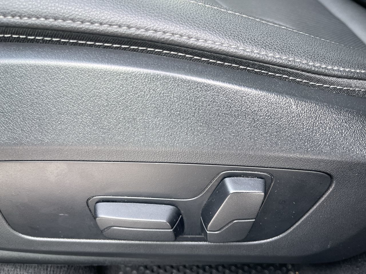 BMW X1  2023 à Calgary, Alberta