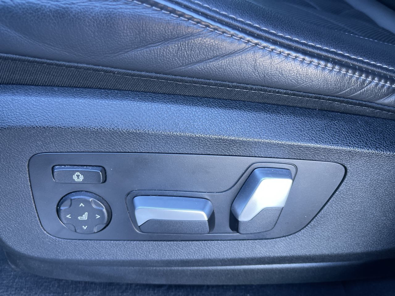 BMW X5  2023 à Calgary, Alberta