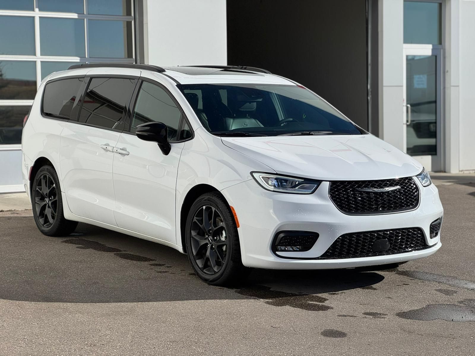 2024 Chrysler Pacifica