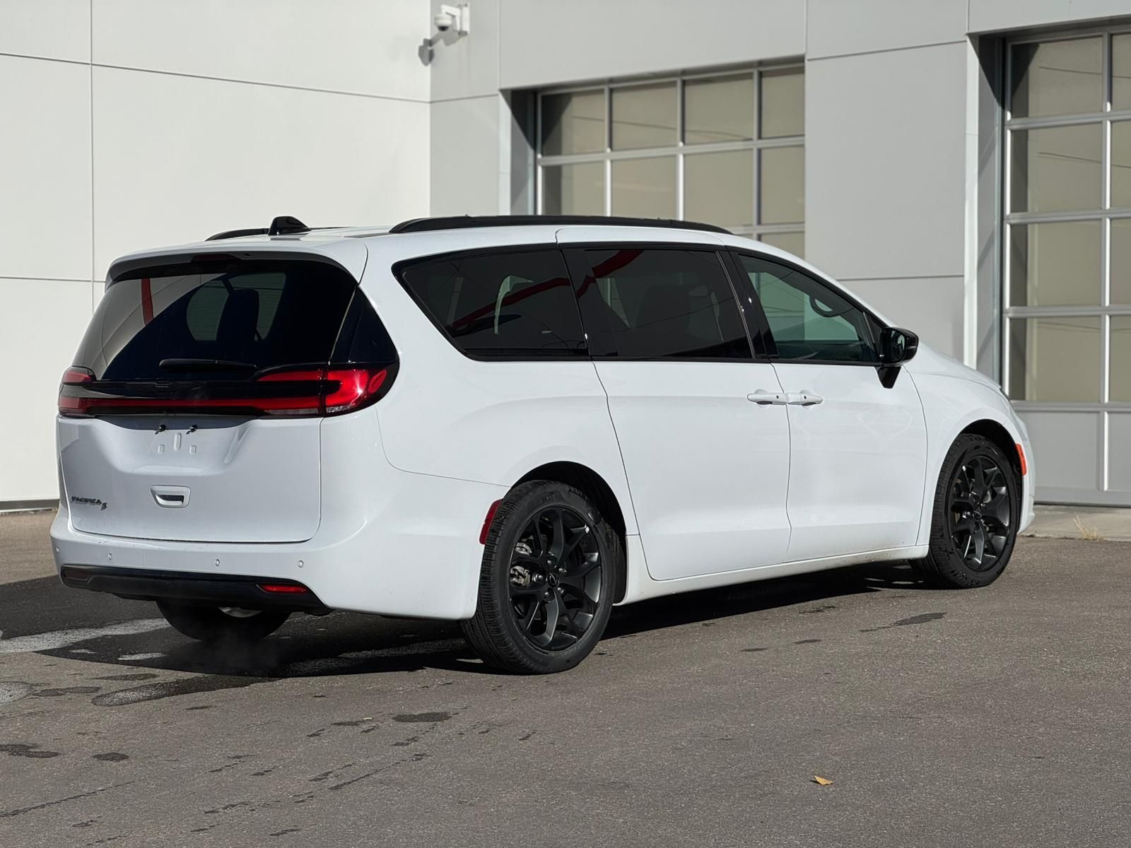2024 Chrysler Pacifica