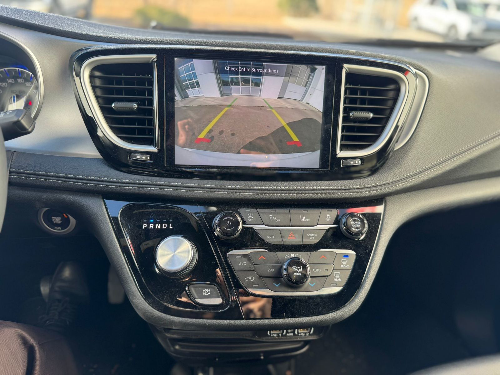 2024 Chrysler Pacifica