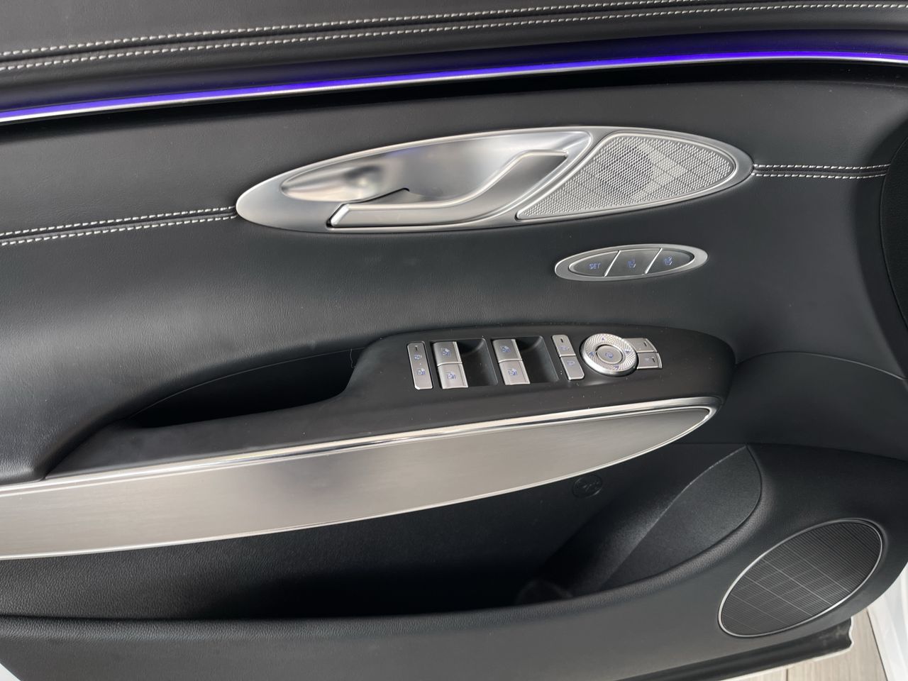 2026 GENESIS GV70