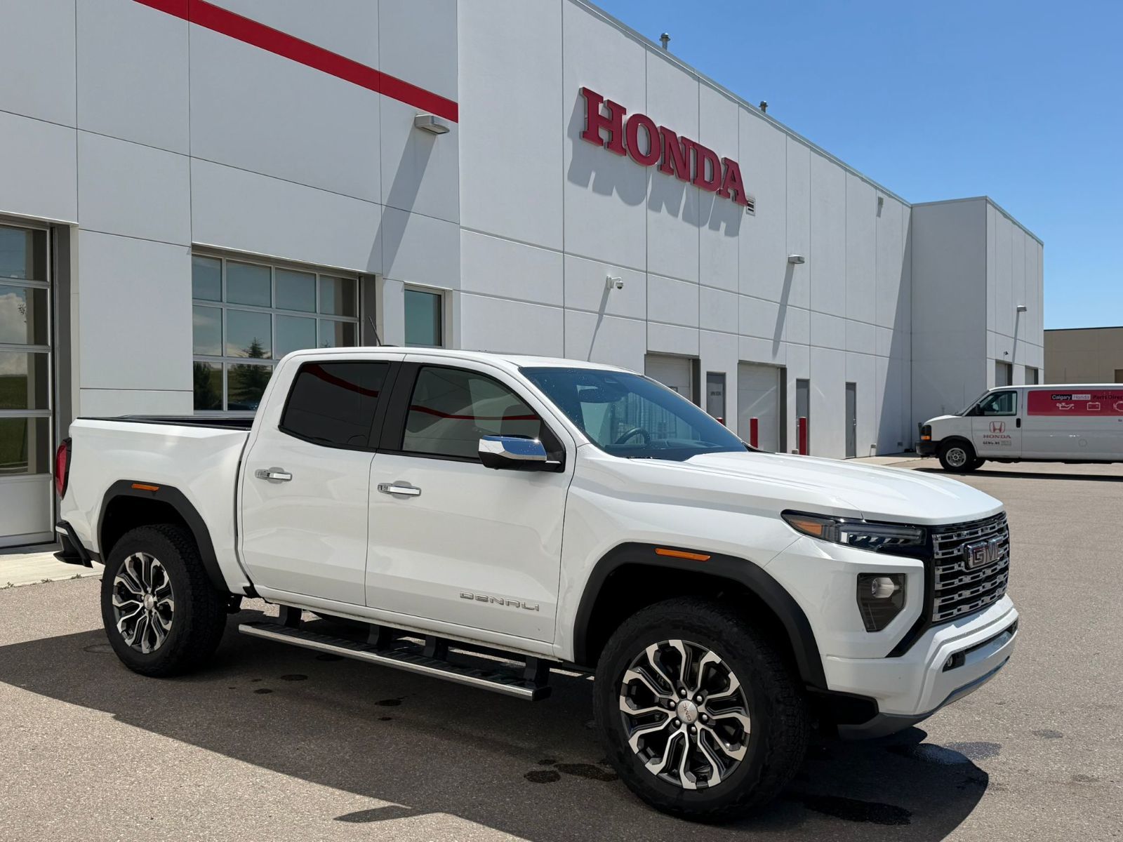 GMC Canyon  2024 à Calgary, Alberta
