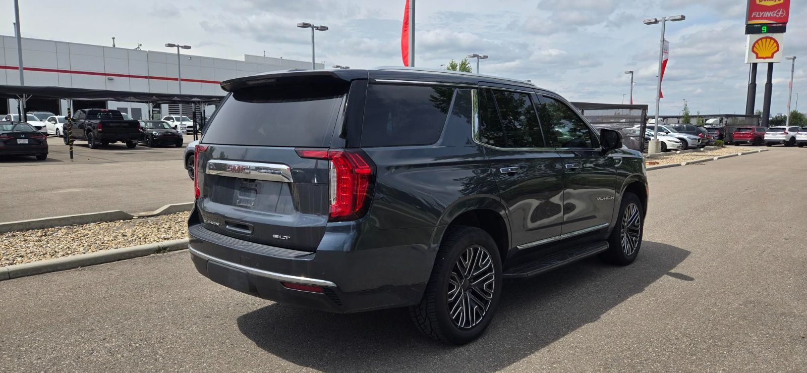 2021 GMC Yukon in Calgary, Alberta