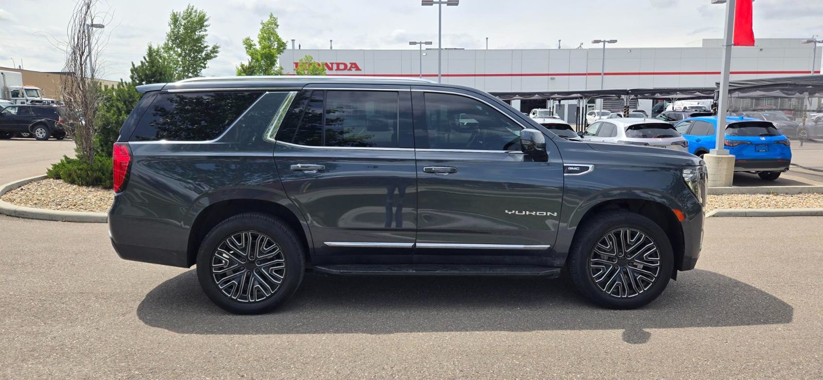 2021 GMC Yukon in Calgary, Alberta