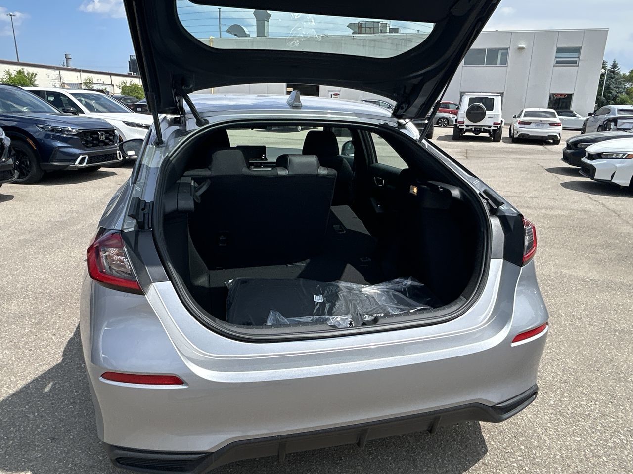 Honda Civic Hatchback  2026 à Calgary, Alberta