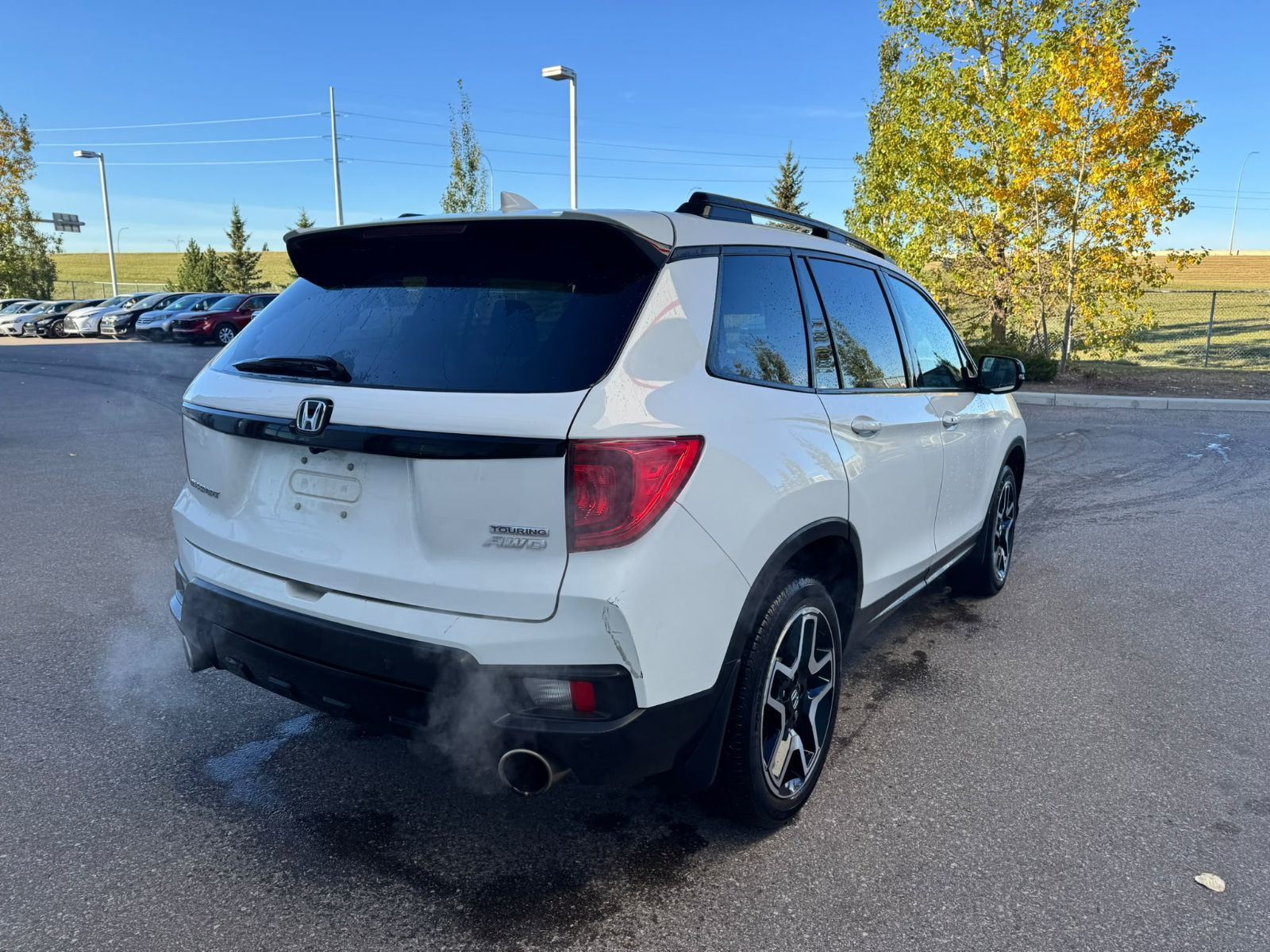 Photo 2023 Honda Passport Touring, Heated Vent Seats/Steering, Moonroof #5