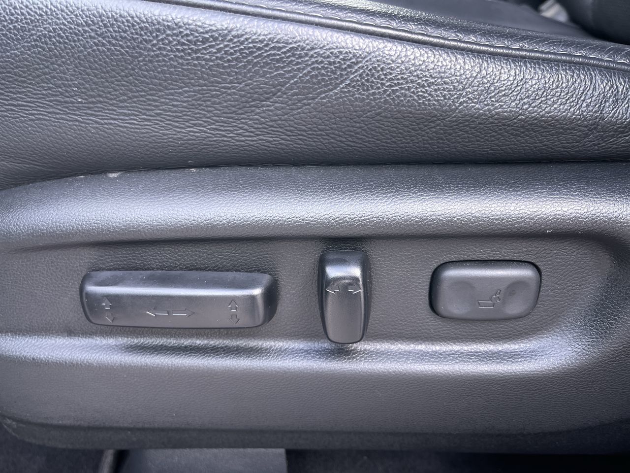 2022 Honda Pilot in Calgary, Alberta