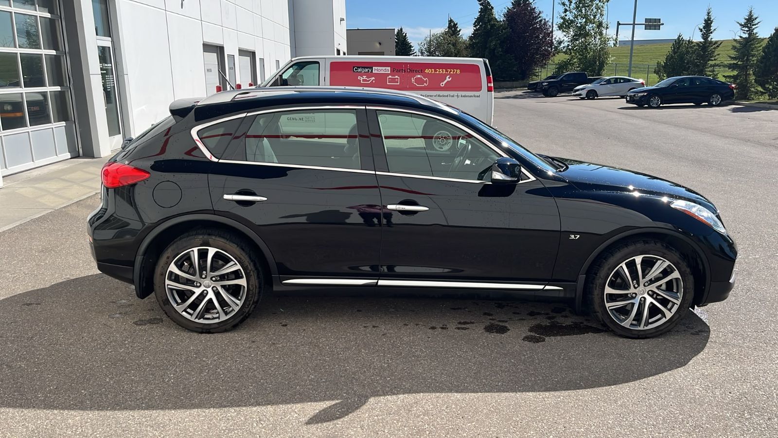 2016 Infiniti QX50 in Calgary, Alberta