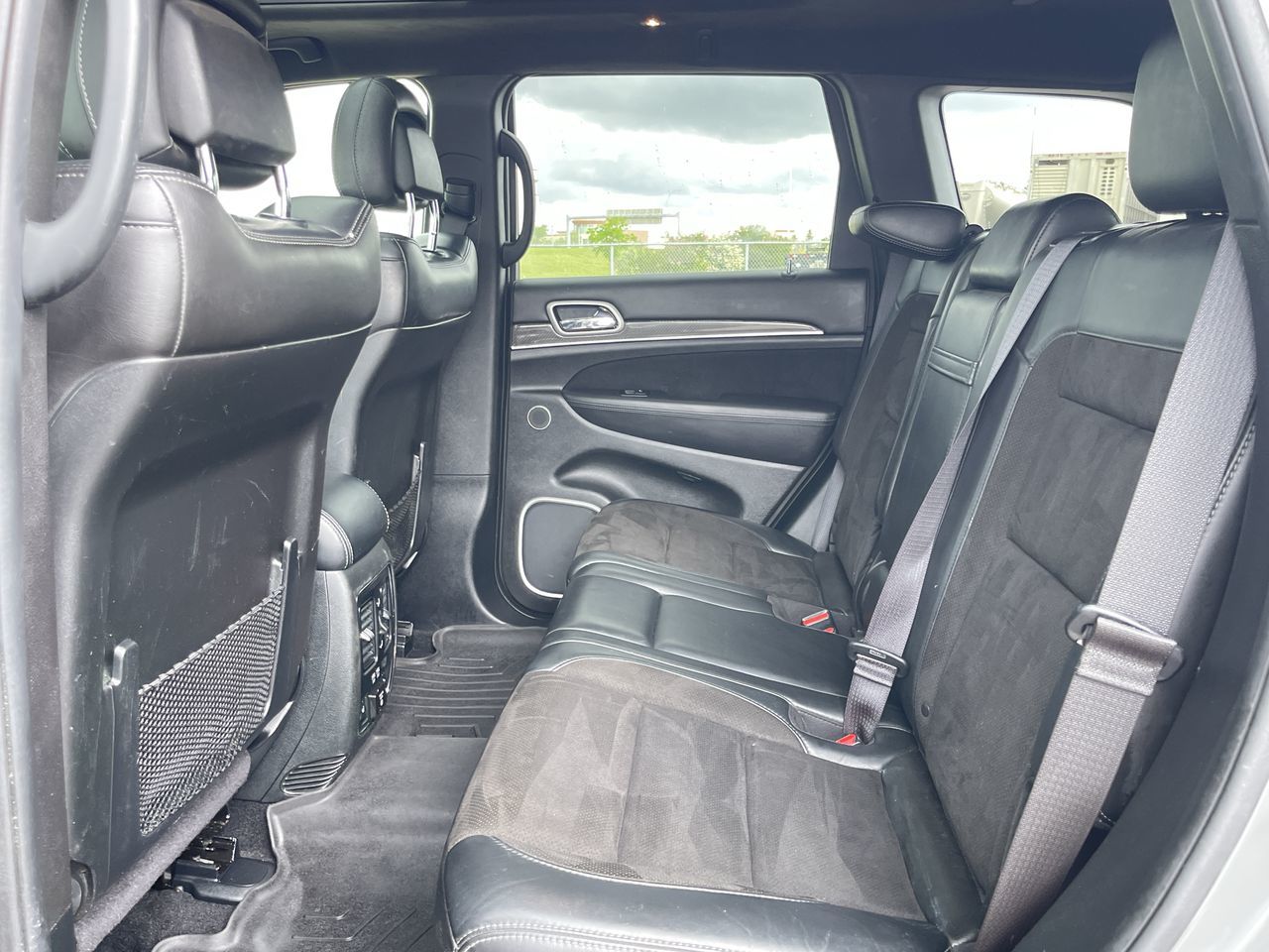 2021 Jeep Grand Cherokee 4X4 in Calgary, Alberta