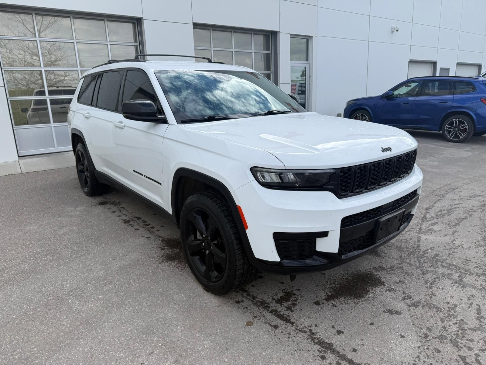 2022 Jeep Grand Cherokee in Calgary, Alberta