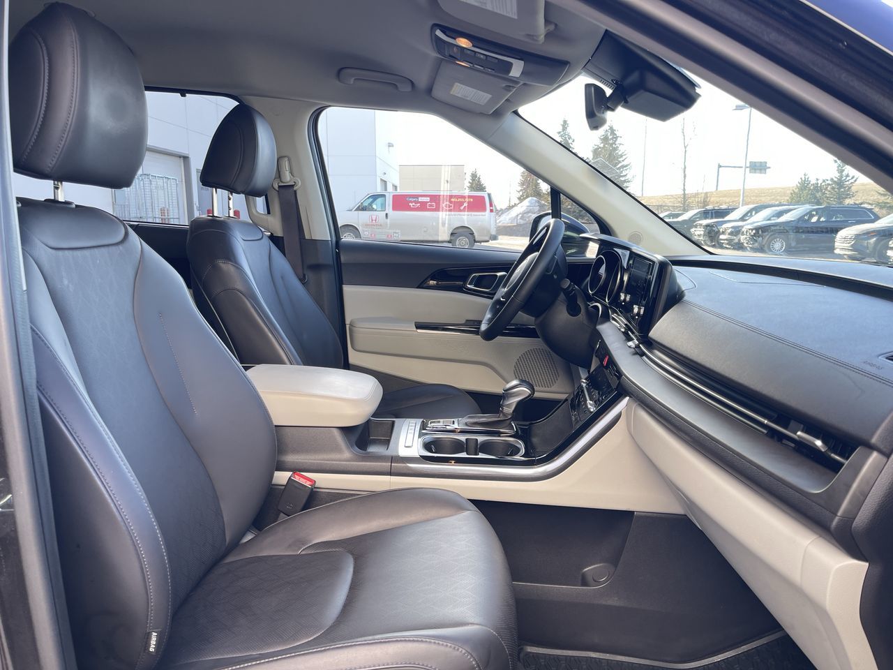 2022 Kia Carnival in Calgary, Alberta