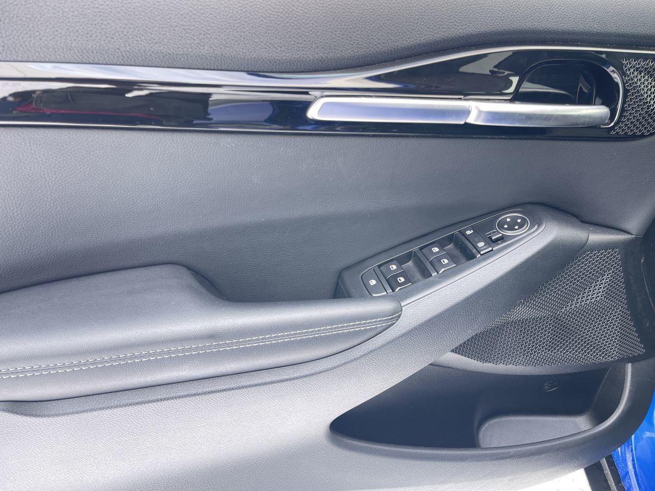 2023 Kia Seltos in Calgary, Alberta