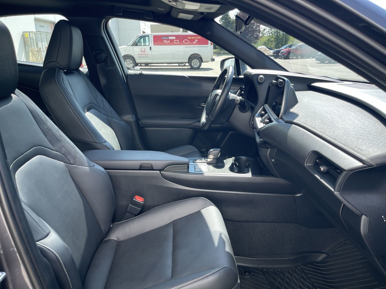 2025 Lexus UXh