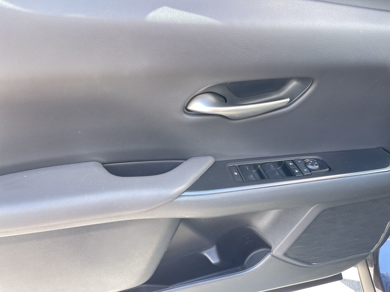 2025 Lexus UXh
