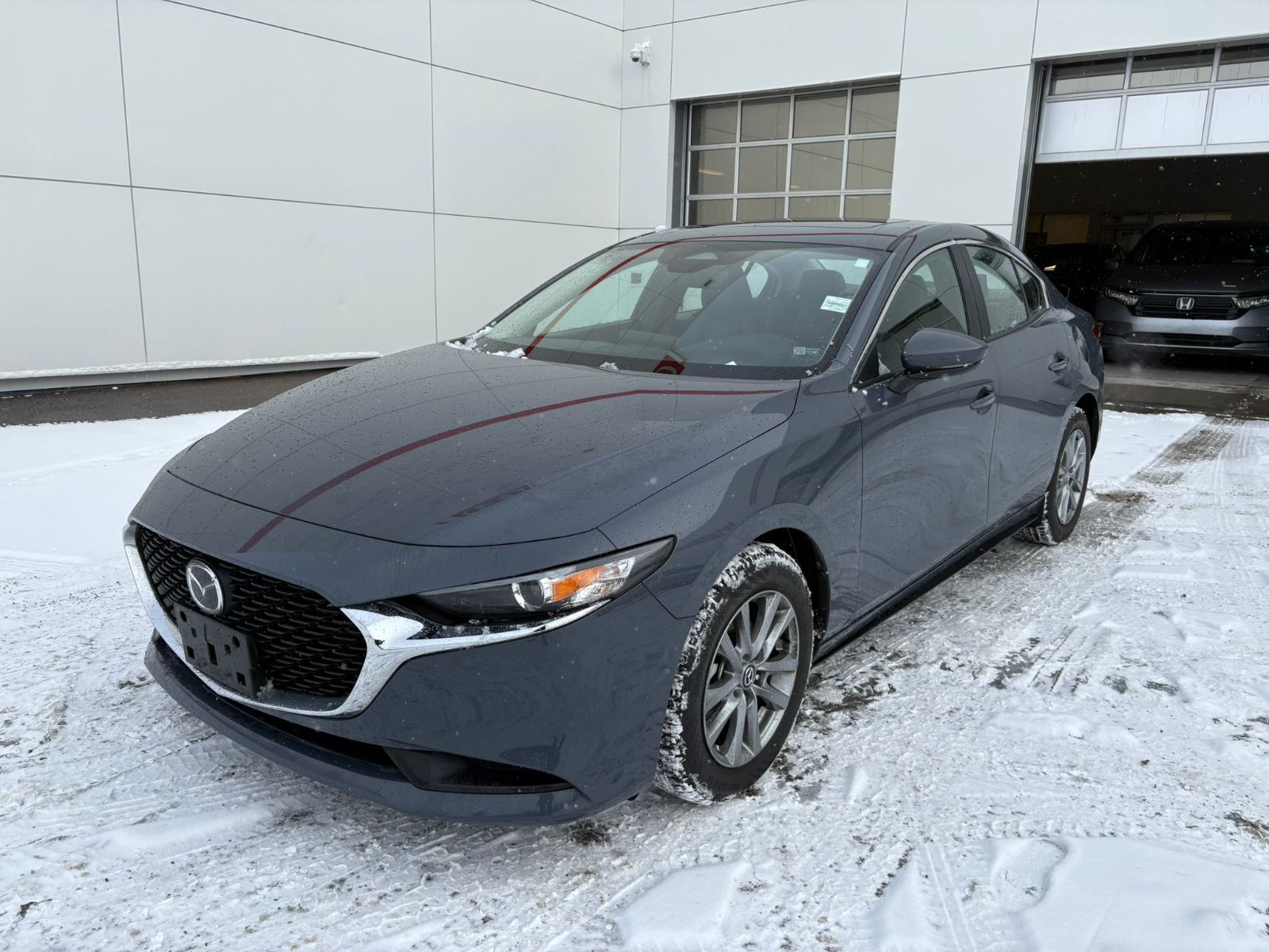 Mazda 3  2025 à Calgary, Alberta