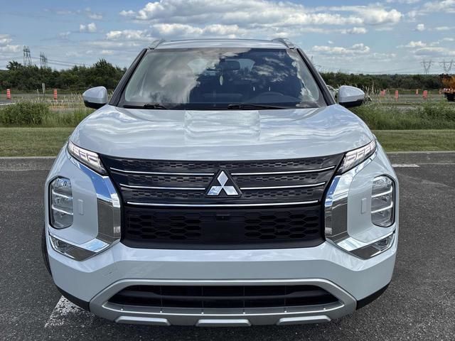 2023 Mitsubishi Outlander