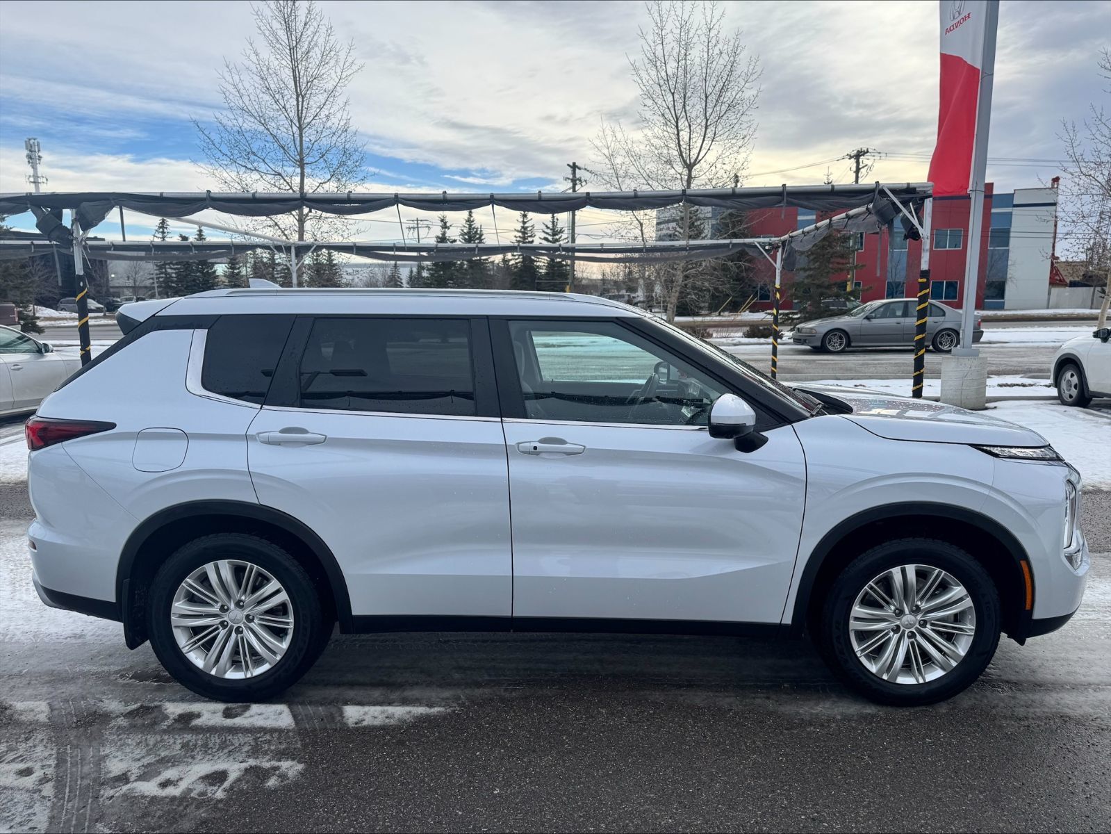 2024 Mitsubishi Outlander