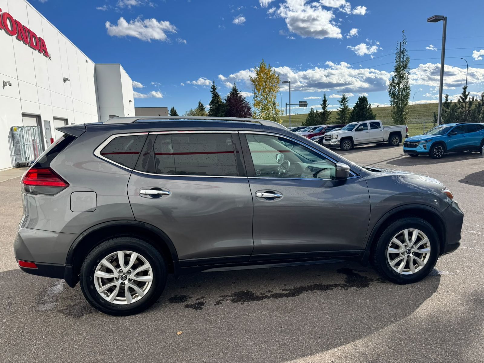 Nissan Rogue  2017 à Calgary, Alberta