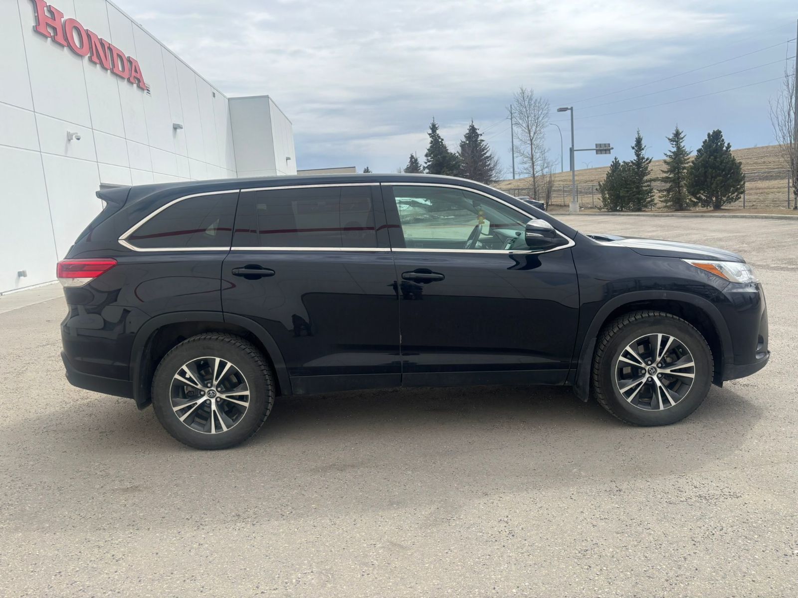 2019 Toyota Highlander in Calgary, Alberta