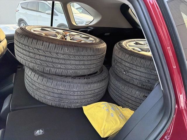 Toyota RAV4  2021 à Calgary, Alberta